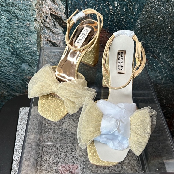 Tess Block Heel With Poof - Picture 10 of 12